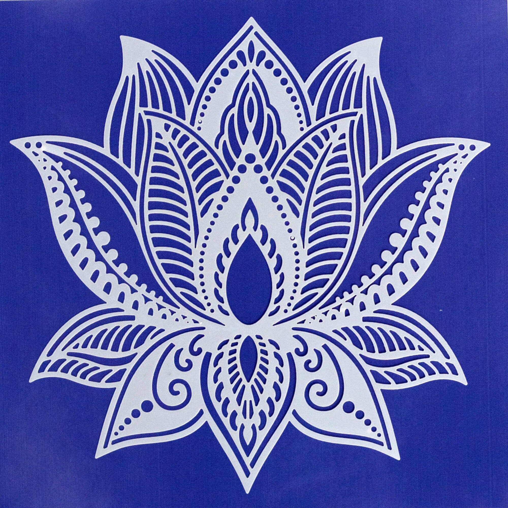 Schablon 15 x 15 cm - Mandala Lotus - Art of Veda